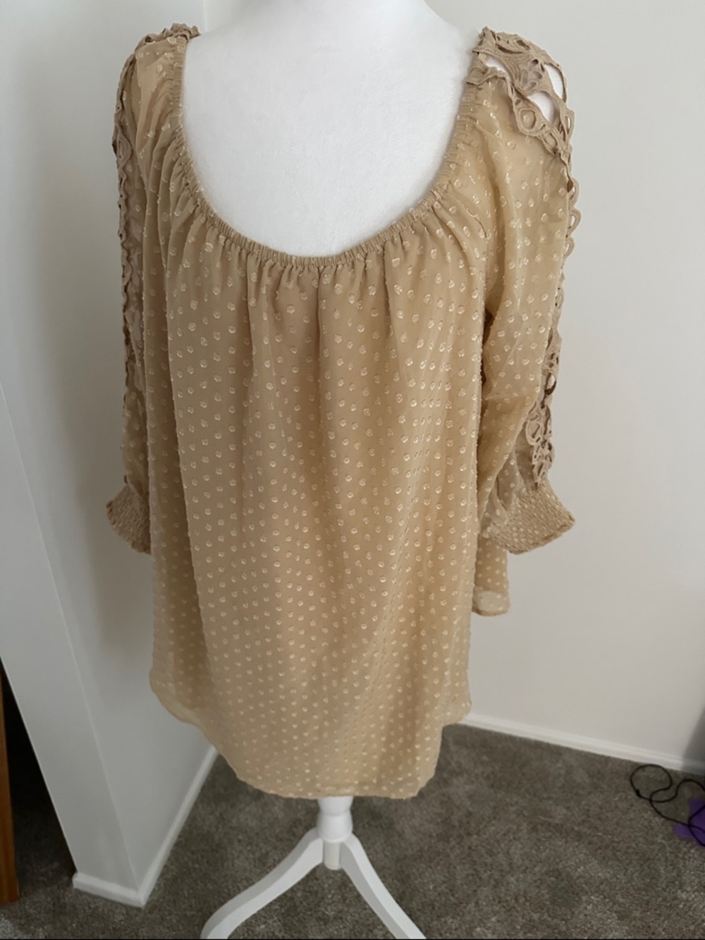 Cato Light Tan Swiss Dot Scoop Neck Blouse with Crochet Sleeves size 18/20W